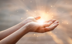 Read more about the article How to Use Reiki for Manifestation